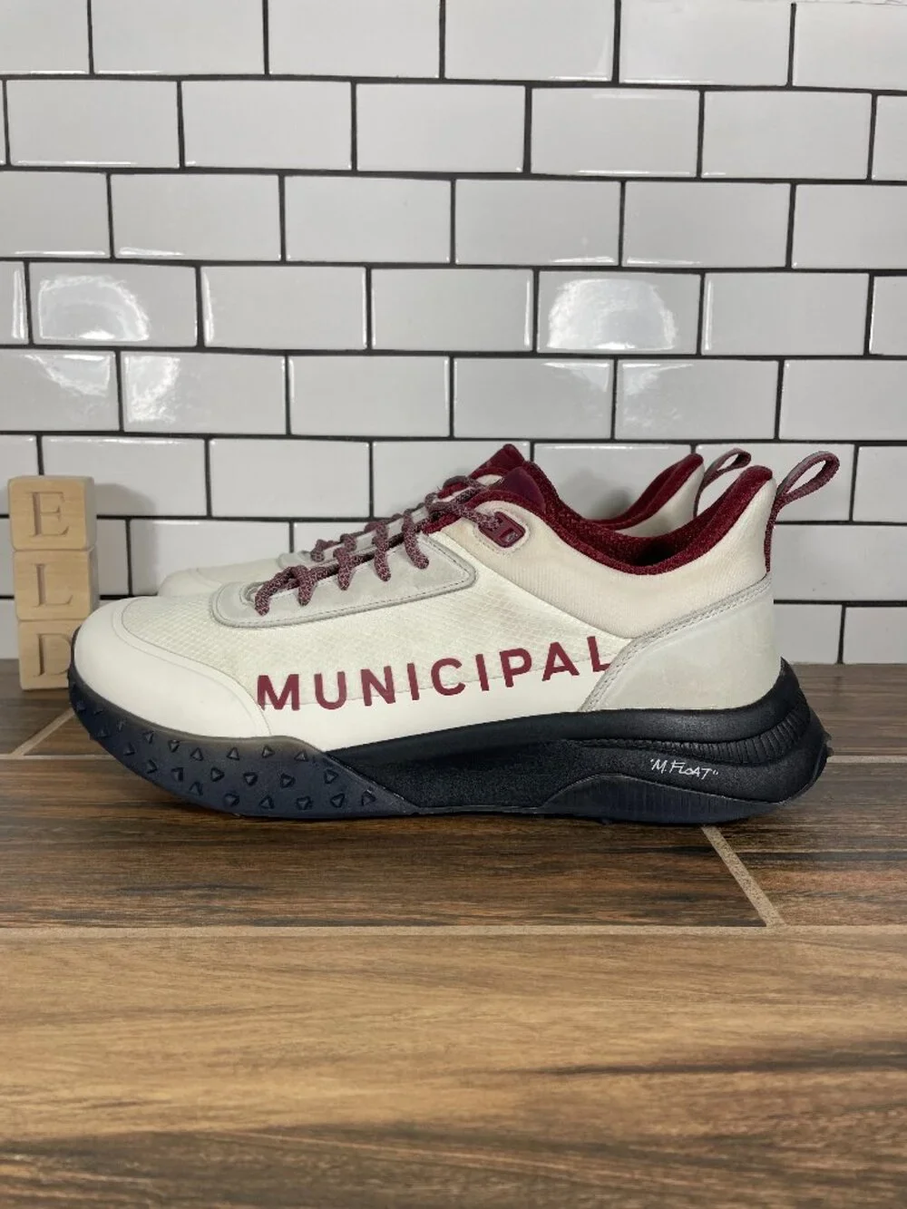 Municipal Sportcross ATG Golf Shoes Mens 11 Natural Cardinal Spikeless Sneakers